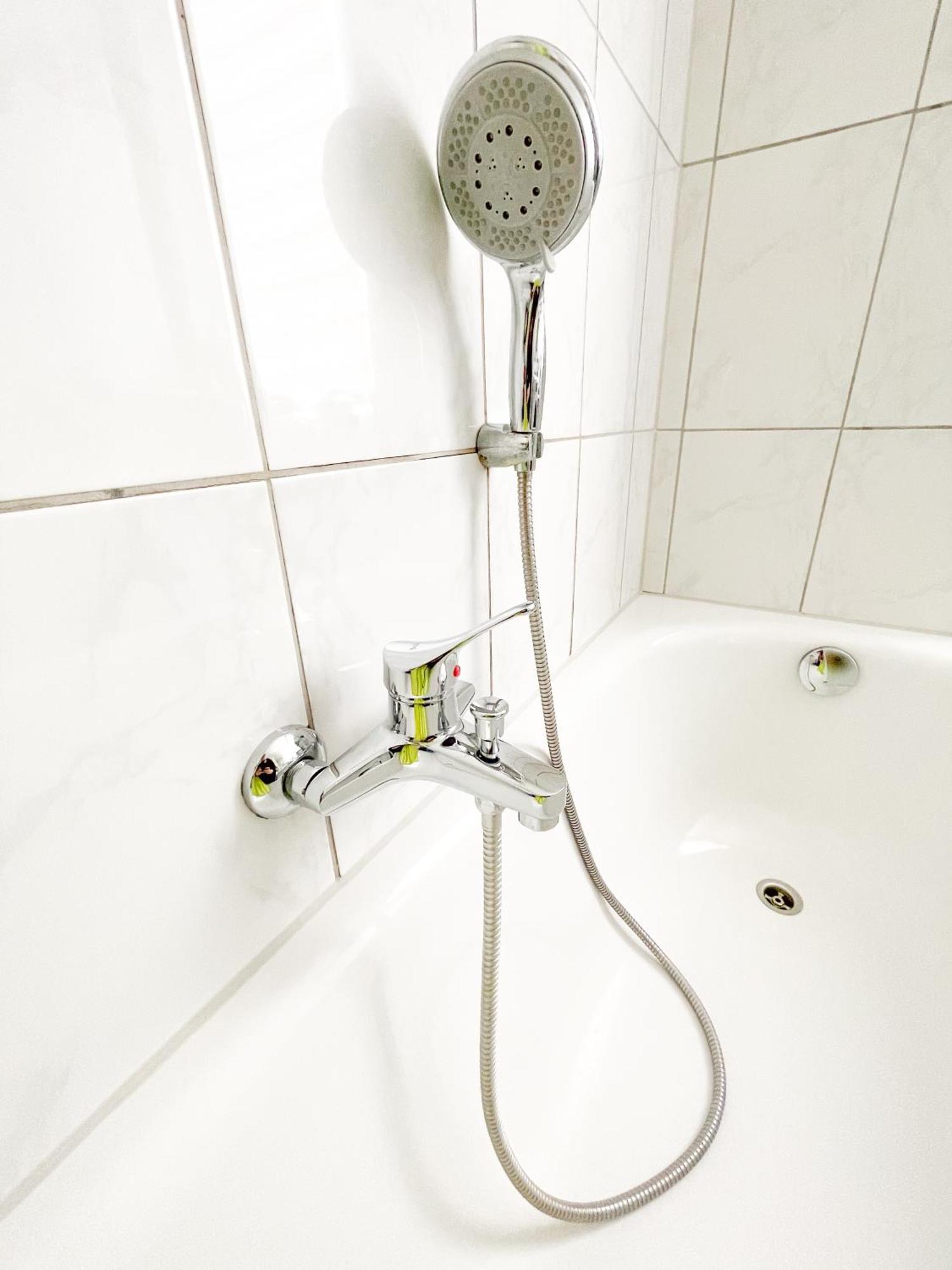 Zimmer In Kuenstlerwohnung Estugarda Exterior foto
